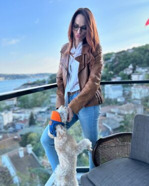 Aslı Mavitan Instagram - Today’s dump ☀️🌻✨