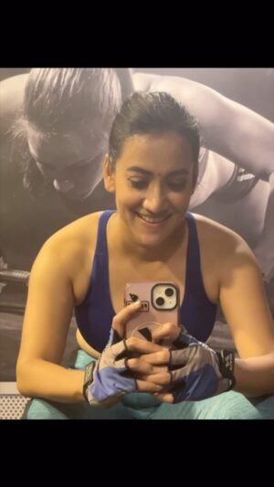 Asritha P Instagram - My new addiction 
Dec 20

#asrithasreedas #actress #slowmotion #traditional #reels #reelsinstagram #saree #vijaytelevision #trend #bollywood #tamizhumsaraswathiyumserial #fitnessmotivation #abs #fitness #fit #addiction #motivation