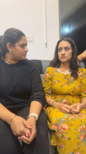 Asritha P Instagram - Comeon answer me 🤪🤪🤪🤪

#tamizhumsaraswathiyum #getogether #funwithfriends #reels #instareels #reelsinstagram #video #funnyvideos #instareelsindia❤️