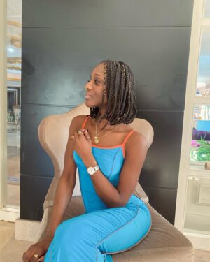 Assa Sylla Instagram - 🦋

Hair by @alimatou_coiffure @byg_paris 
Thanks 🤎