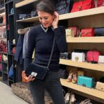 Astrid Coppens Instagram - CHANEL Giveaway Alert ✨ #advertentie Samen met @lottestephanie mag ik een prachtige Chanel tas cadeau doen aan één van mijn lieve volgers! 1/ volg @lottestephanie en @oneandonlyastrid 2/ schrijf een leuke comment, waarom je deze tas wil winnen en tag een vriend/in De winnaar heeft keuze tussen 3 Chanel items. Wallet, roze tas ofwel een zwarte Boy 🤩 Wij maken de winnaars 27 december bekend! Good luck 🍀 proficiat aan @ellencallant & @lieselottesonck #giveaway #lottelouise #preowned #knokke #chanel #chanelboy #chanelwallet