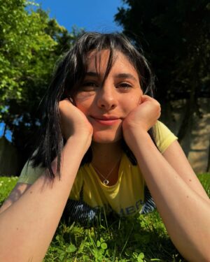 Asude Kalebek Instagram - 🍒✨🌞 edna mode