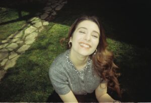 Asude Kalebek Instagram - smileeee 🌿🦆
📸 @burcuyetis