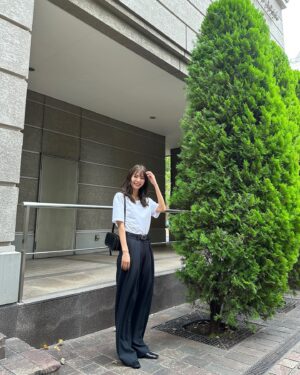 Asuka Kawazu Instagram - ⁡
夏もそろそろ終わる予感🍂🧥
⁡
11月11日愛知県真清田神社にて開催する
BISHU COLLECTION produced by TGCに出演致します☺︎
⁡初開催ということでとってもわくわくです。
ぜひ、遊びにきてください🦖