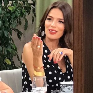 Asuman Krause Instagram - @ovgusonmez ‘in gözünden🙌🏽 @ahmetyildirimstudio @busraltinbiz_ @makeup_gulsah 🙏🏽🙏🏽🙏🏽 #asumankrause #instalike #instagram #makeup #makyaj #asumanlasevgilidünürüm  @asumankrause_style @ozgegezen