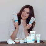 Aubrey K. Miller Instagram - I don’t gatekeep! @waxelene is a holy grail beauty product for me. It’s certified cruelty-free by PETA and Leaping Bunny, petroleum-free, organic, recyclable & hypoallergenic, making it a standout alternative for petroleum jelly, which has SO many harmful properties. It’s FAST acting, which has made everyone I’ve shared it with on set immediately purchase the largest bottle they could find haha. I truly can’t say enough about how much I love and use this product on the daily so now you’ll just have to try it for yourself. Thank you Waxelene 💛🩵 #Waxelene #crultyfree #skincare