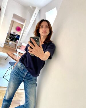 Aure Atika Instagram - On est mercredi. Merci. C’est tout pour moi