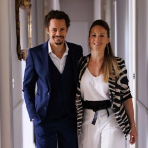 Aurélie Vaneck Instagram - Des RETROUVAILLES hautes en couleurs!!!

Le 5 juillet sur @france3 💃
📷 @olivier_martino , entre autres...
