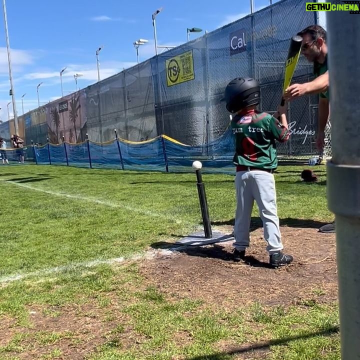 Aurora Culpo Instagram - I pray for a world where every kid gets their own mini fan club like Remi did today! 💕🙏🏻 Nothing better than seeing your kid feel loved and supported 🥹 @oliviaculpo @christianmccaffrey @erikashay @sophiaculpo @mikeybortone