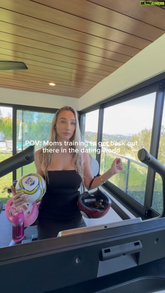 Aurora Culpo Instagram - I’ve been busy training hard for National Single Parent Day with @stir.app #ad #stir