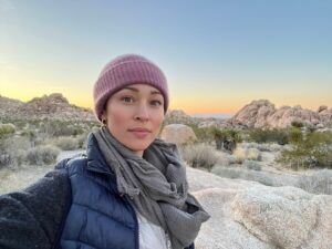 Autumn Reeser Instagram - 💖

I love you.
I believe in you.
I trust that your path is the right one for you.

Thanks for coming to earth with me at this time:) 

#eclipsevibes #truelove #joshuatree #roadtrip #sunset #presence #travel #consciousness #love #ontheroad