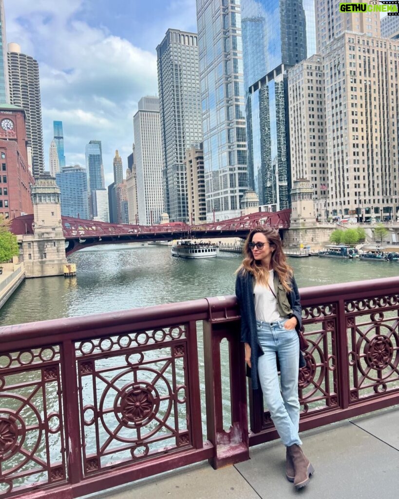 Autumn Reeser Instagram - Thanks for all the fun, Chicago! 🧡 - 🌹 Celebrating with so much joy the union of @drzagone & @kosta_cp - 🌃 Enjoying a beautiful city adventure at @wcitycenter (thank you for the gift!!) - 🍕 Discovering Lou Manati’s pizza (locals — is this his real name??) …and an overall whirlwind weekend spending time with some of my chosen family and new friends. And because I know you’re gonna ask, the dress is by Monique Lhuillier ;) #wcitycenter #ad #bonvoypartner #chicago