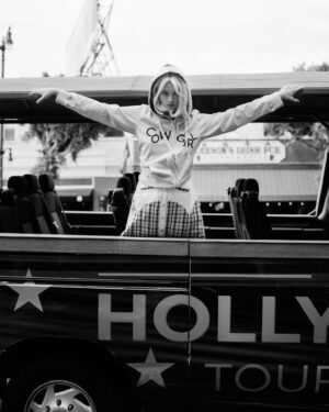 Ava Capri Instagram - Hit the streets with @lili__peper for @schonmagazine 🙆🏼‍♀️🌼🛣