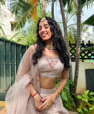 Avanthika Babu Instagram - It’s okay to stop and stare 🫶🏻

#diwali #diwali2023 #ootd #diwalioutfit