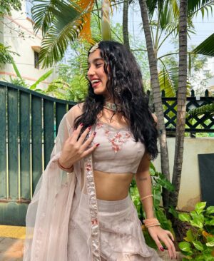 Avanthika Babu Instagram - It’s okay to stop and stare 🫶🏻

#diwali #diwali2023 #ootd #diwalioutfit