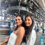 Avantika Dasani Instagram - Girls trip! #HK #DayEdition Pro trip: lunch at @themonogamouschinese and Veggie Kingdom (Vegetarian heaven) for the best Sichuan Meals. Pick up bubbltea from @silk.hk and just walk through central (!) Lantau: if you’re feeling touristy go see the Big Buddha cable cart, lots of steps and walking, serene If you’re not, go for a hike still lots of steps and walking and serene Wearing @wildcherry.in 🤍