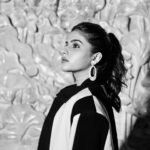 Avantika Dasani Instagram - Fun Night in #BW For #ElleIndia List’23 Styled by @akankshakawediastyle Outfit @manishgharatofficial Jewels by @mozaati Photography @montypanesarphotography Makeup @serial_blender Hair @hairby_shivanik