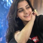 Avantika Dasani Instagram - #worldmentalhealthday Somethings that have helped me over the years when my mental health has been low. 1. Speak up, staying silent and not seeking out the right help just elongates the process. 2. It is a process, a life long one 3. More sunlight and exercise 4. Be kinder to yourself and more caring towards yourself. Sometimes that means taking rest and time, sometimes it means pushing yourself. Please reach out to help anyone you know, if they seem like they’re not in a good space. Make a safe space for them! Most of the times, just being able to talk helps unburden and process our mind and feelings Inside your head is where you spend most of your life, try and make it a nice place. #wokeuplikethis