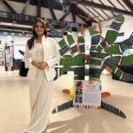 Avantika Dasani Instagram - @saturdayartclass is having it’s 4th edition of it’s student exhibition ✨ If you haven’t yet check it out to encourage the lovely kids and team, get to do cool workshops and experience the art and impact for yourself! , all while sippin’ on the same great coffee from @chas.in.tales Haven’t been able to volunteer in awhile, but always the proudest of these kids and this team! Can’t wait to be back in a classroom with them *Swipe for the reminder you need