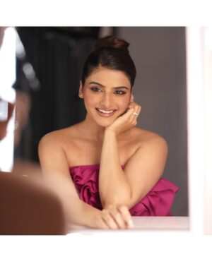 Avantika Dasani Instagram - Blushing and glowing with @givenchybeauty’s #PrismLibre