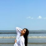 Avantika Dasani Instagram - Seas the day 🌊 @ashiq_mk @suprabha_jadhav @thehemji