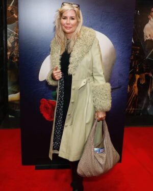 Aviva Drescher Instagram - Photographer Gregory Pace @gnpace  captured my happy gang Friday night at the historic Phantom of the Opera reopening! We were so honored to be part of a special night, and a superb performance that we will forever remember. NYC is back and broadway is back!!!!!!! Thank you @gnpace  @petepress and @phantomopera!!!!