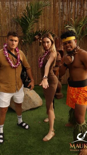 Avori Henderson Instagram - Thanks for having us @maukawarriorsluau 😍😍😍

This was one of the best experiences I’ve ever had on vacation. The love these people have and gratefulness are inspiring. 

The way they ran the show truly honored the guests, love, positivity, and of course great vibes ❤️

I 💯 cried 🤣

#hawaii #oahu #luau #bestofhawaii #oahuhawaii #honolulu