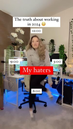 Avori Henderson Instagram - Why y’all workin overtime, I’m not paying you time and a half… 😂 #trolls #humor #meme #memes #funnybuttrue #truth #true #funnyshit #funnyvideos