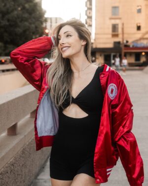 Avori Henderson Instagram - Swipe to see what’s inside 👀 ➡️

I was nominated for “Most Strategic Player” so go vote for me 🔥 

🔗 link in bio

Voting ends May 29th and you can vote once a day 🗳️ 

Winners will be announced at the Netflix Summer Break Event 🏖️ May 30!

#NRU #NetflixRealityUniverse #netflix #realitytv #reality  #realityshow