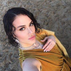 Ayşe Hatun Önal Instagram - Rarely found 😎