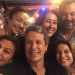 Ayşegül Ünsal Instagram - Canını sevdiğim ❤️Pınarım iyi ki varsın iyi ki doğmuşsun.Evlatların ve tüm sevenlerinle şahane yaşların fevkaladenin fevkînde ömrün olsun.❤️Seni Seviyorum yingesiğin.#bkl #iüdk. Tabi ki sürpriz sonlu😬
