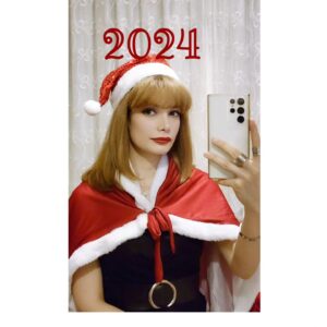 Aya Al Saboni Instagram - Happy New year! ☃️🎄🥰 #2024 

#aya_alsaboni 
#آية_الصابوني