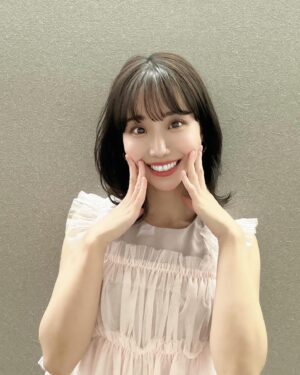 Aya Shibata Instagram - 🩷🩷🩷
ㅤㅤㅤㅤㅤㅤㅤㅤㅤㅤㅤㅤㅤ
ㅤㅤㅤㅤㅤㅤㅤㅤㅤㅤㅤㅤㅤ
今週もお疲れ様でした🫶
急に30℃を超える日が多発していましたが、
みなさんの地域では大丈夫でしょうか？？

ㅤㅤㅤㅤㅤㅤㅤㅤㅤㅤㅤㅤㅤ
熱中症にはお互い気をつけましょうね❤️‍🔥
私も水分補給して頑張ってます！
ㅤㅤㅤㅤㅤㅤㅤㅤㅤㅤㅤㅤㅤ
とうとう冷房デビューもしてしまった、、、！笑

ㅤㅤㅤㅤㅤㅤㅤㅤㅤㅤㅤㅤㅤ
ㅤㅤㅤㅤㅤㅤㅤㅤㅤㅤㅤㅤㅤ
衣装提供
ワンピース @swingle_official
アクセサリー @osewaya_official
ㅤㅤㅤㅤㅤㅤㅤㅤㅤㅤㅤㅤㅤ
ㅤㅤㅤㅤㅤㅤㅤㅤㅤㅤㅤㅤㅤ
#pr #swingle #スウィングル #osewaya #キャミソール #フリルキャミ #ピンクコーデ #ワンピース #きれいめコーデ #ボブヘアー #レイヤーカット #ボブアレンジ #ビスチェ #ビスチェコーデ #アンサンブル