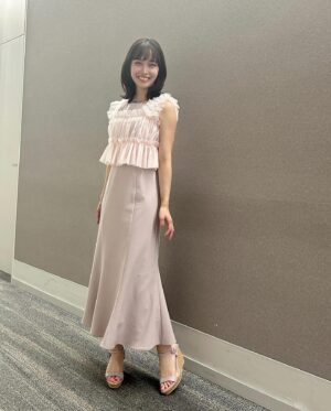 Aya Shibata Instagram - 🩷🩷🩷
ㅤㅤㅤㅤㅤㅤㅤㅤㅤㅤㅤㅤㅤ
ㅤㅤㅤㅤㅤㅤㅤㅤㅤㅤㅤㅤㅤ
今週もお疲れ様でした🫶
急に30℃を超える日が多発していましたが、
みなさんの地域では大丈夫でしょうか？？

ㅤㅤㅤㅤㅤㅤㅤㅤㅤㅤㅤㅤㅤ
熱中症にはお互い気をつけましょうね❤️‍🔥
私も水分補給して頑張ってます！
ㅤㅤㅤㅤㅤㅤㅤㅤㅤㅤㅤㅤㅤ
とうとう冷房デビューもしてしまった、、、！笑

ㅤㅤㅤㅤㅤㅤㅤㅤㅤㅤㅤㅤㅤ
ㅤㅤㅤㅤㅤㅤㅤㅤㅤㅤㅤㅤㅤ
衣装提供
ワンピース @swingle_official
アクセサリー @osewaya_official
ㅤㅤㅤㅤㅤㅤㅤㅤㅤㅤㅤㅤㅤ
ㅤㅤㅤㅤㅤㅤㅤㅤㅤㅤㅤㅤㅤ
#pr #swingle #スウィングル #osewaya #キャミソール #フリルキャミ #ピンクコーデ #ワンピース #きれいめコーデ #ボブヘアー #レイヤーカット #ボブアレンジ #ビスチェ #ビスチェコーデ #アンサンブル