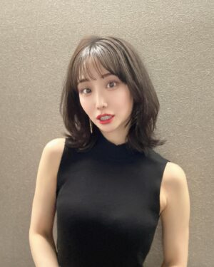 Aya Shibata Instagram - 🖤🐦‍⬛🩶
ㅤㅤㅤㅤㅤㅤㅤㅤㅤㅤㅤㅤㅤ
ㅤㅤㅤㅤㅤㅤㅤㅤㅤㅤㅤㅤㅤ
珍しいブラックコーデ🥰
明るい色味が好きなのであんまり着ないけど
黒い服は黒ずくめの組織になれるので(？)好きです🥷w

ㅤㅤㅤㅤㅤㅤㅤㅤㅤㅤㅤㅤㅤ
ノースリーブ大好きマンなので夏服も好き〜🫶
ㅤㅤㅤㅤㅤㅤㅤㅤㅤㅤㅤㅤㅤ夏は嫌い〜（笑）でもビールも美味しい🍻
ㅤㅤㅤㅤㅤㅤㅤㅤㅤㅤ
ㅤㅤㅤㅤㅤㅤㅤㅤㅤㅤㅤㅤㅤ
ㅤㅤㅤㅤㅤㅤㅤㅤㅤㅤㅤㅤㅤ
でもやっぱり暑いし日差しが強いのは苦手。。
ノースリーブは腕が焼けるので外出る時はUNIQLOの
UVカットのパーカーは必須ですけどね☁️
ㅤㅤㅤㅤㅤㅤㅤㅤㅤㅤㅤㅤㅤ
ㅤㅤㅤㅤㅤㅤㅤㅤㅤㅤㅤㅤㅤ
来週のアベプラは水曜出演です😌
ㅤㅤㅤㅤㅤㅤㅤㅤㅤㅤㅤ
ㅤㅤㅤㅤㅤㅤㅤㅤㅤㅤㅤ
ㅤㅤㅤㅤㅤㅤㅤㅤㅤㅤㅤㅤ
衣装提供
ワンピース @and.couture
ピアス、リング @osewaya_official
ㅤㅤㅤㅤㅤㅤㅤㅤㅤㅤㅤㅤㅤ
ㅤㅤㅤㅤㅤㅤㅤㅤㅤㅤㅤㅤㅤ
ㅤㅤㅤㅤㅤㅤㅤㅤㅤㅤㅤㅤㅤ
ちょっと暑くなってきて少し体重が減ってまして、
黒い服だし痩せて見えてしまうかもしれないんですが
ダイエットをしているわけではないので心配せず、、、！

夏バテしている暇はないので頑張ってご飯食べてます❤️‍🔥
お互いに健康第一でね🙂‍↕️🫶
ㅤㅤㅤㅤㅤㅤㅤㅤㅤㅤㅤㅤㅤ
ㅤㅤㅤㅤㅤㅤㅤㅤㅤㅤㅤㅤㅤ
ㅤㅤㅤㅤㅤㅤㅤㅤㅤㅤㅤㅤㅤ
#pr #andcouture #アンドクチュール #osewaya #お世話や #ノースリーブ #ノースリーブワンピース #ブラックコーデ #ギンガムチェック #綺麗めコーデ #ボブヘアー #ボブアレンジ