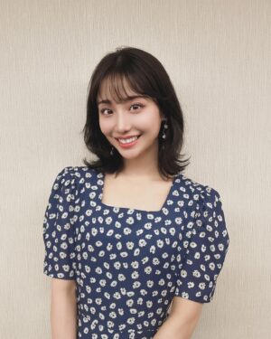 Aya Shibata Instagram - 🌸💙

今週もお疲れ様でした〜！
ㅤㅤㅤㅤㅤㅤㅤㅤㅤㅤㅤㅤㅤ

明日から今月最後の週だ🥰今月は
先月とまた違った大変さでしたがなんとか
乗り切れそうです(＊・ω・＊)🫶

ㅤㅤㅤㅤㅤㅤㅤㅤㅤㅤㅤㅤ
来月の方が気力的には楽そうです〜❤️‍🔥
そろそろ梅雨入りシーズンでもありますし
じめじめ苦手だけど日差し強いより良いな。。と☁️

ㅤㅤㅤㅤㅤㅤㅤㅤㅤㅤㅤㅤㅤみなさんはどっち派でしょうか？💞
ㅤㅤㅤㅤㅤㅤㅤㅤㅤㅤㅤㅤㅤ

ㅤㅤㅤㅤㅤㅤㅤㅤㅤㅤㅤㅤㅤ
ちなみに今月は忙しかったので
来月は職場などの色んな方とコミュニケーションを取る
1ヶ月にしたいなと思っております🙂‍↕️

ㅤㅤㅤㅤㅤㅤㅤㅤㅤㅤㅤㅤㅤ

衣装提供
ワンピース @blue_palang.official
靴 @randa_pic
アクセサリー @osewaya_official

レトロな雰囲気で可愛いワンピース👗💙
ㅤㅤㅤㅤㅤㅤㅤㅤㅤㅤㅤㅤㅤ
ㅤㅤㅤㅤㅤㅤㅤㅤㅤㅤㅤㅤㅤ
ㅤㅤㅤㅤㅤㅤㅤㅤㅤㅤㅤㅤㅤ

#pr #randa #ランダ #きれいめコーデ #フェミニン #柴田阿弥 #女子アナ #アナウンサー #キャスター #ポニーテール #ボブヘアー #ボブアレンジ #夏コーデ #花柄ワンピース