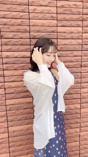 Aya Shibata Instagram - 私服🕊️
ㅤㅤㅤㅤㅤㅤㅤㅤㅤㅤㅤㅤㅤ
ㅤㅤㅤㅤㅤㅤㅤㅤㅤㅤㅤㅤㅤ
春服の展示会で購入した、
@cocodeal のワンピースが派手で可愛いの〜💙🥰
ㅤㅤㅤㅤㅤㅤㅤㅤㅤㅤㅤㅤㅤ真夏もキャミワンピースは涼しいので重宝します！

ㅤㅤㅤㅤㅤㅤㅤㅤㅤㅤㅤㅤㅤ
シャツは @grl_official で去年買った🥰
ㅤㅤㅤㅤㅤㅤㅤㅤㅤㅤㅤㅤㅤ
ㅤㅤㅤㅤㅤㅤㅤㅤㅤㅤㅤㅤㅤ
ただもうこの日真夏の格好で出かけてしまったけど
夏は越せるのでしょうか。。😇w
ㅤㅤㅤㅤㅤㅤㅤㅤㅤㅤㅤㅤㅤ
ㅤㅤㅤㅤㅤㅤㅤㅤㅤㅤㅤㅤㅤ
楽曲はもちろんワンピース👗だから
ONE PIECEの歌よ🏴‍☠️笑
ㅤㅤㅤㅤㅤㅤㅤㅤㅤㅤㅤㅤㅤ
ㅤㅤㅤㅤㅤㅤㅤㅤㅤㅤㅤㅤㅤㅤㅤㅤㅤㅤㅤㅤㅤㅤㅤㅤㅤㅤ
ㅤㅤㅤㅤㅤㅤㅤㅤㅤㅤㅤㅤㅤ
#私服 #cocodeal #ココディール #ワンピース #ONEPIECE #グレイル #grl #PR