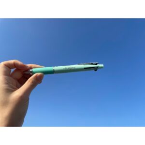 Ayako Yoshitani Instagram - もう既にご存知の方もいらっしゃると思いますが、
2022年度後期の連続テレビ小説
『舞いあがれ！』
に由良冬子役として参加させていただくことになりました。

やっとお知らせできて、とても嬉しいです！

素敵な朝を届けられるように、頑張ります！

#舞いあがれ