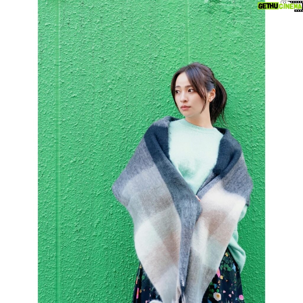 Ayame Misaki Instagram - Miss Green day💚💚💚 📷 @r.ph0923 👚 @noisemaker_jpn 🧣 @noisemaker.ceo.designer #ootd #fashion #ootdfashion #camera #photo #photography #photooftheday #photographer #しふく#私服