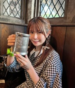 Ayana Taketatsu Instagram - 家族でUSJに行ってきました☺️ ずっと行ってみたかったニンテンドーワールド！ そして飲んだことなかったバタービール初めて飲んでみました🍺 すごく美味しい！！ 短い時間でしたが充実した時間を過ごせました✨ ゾンビはすごく怖かったです🧟🧟‍♀️笑