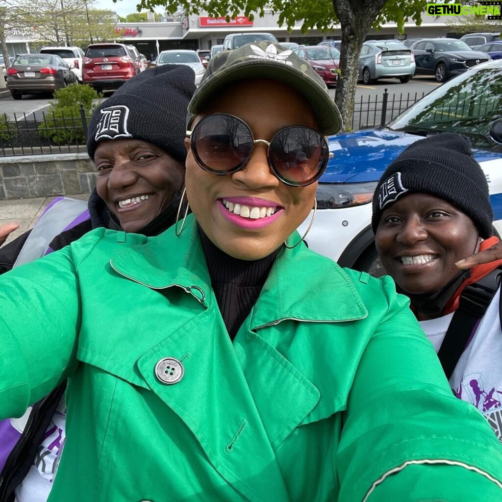 Ayanna Pressley Instagram - Deeply grateful to join the 28th Annual #MothersDay Walk for Peace. TY @peaceinstitute for continuing to hold space for mothers impacted by the public health crisis of gun violence. We’ll never stop fighting for meaningful violence prevention legislation and trauma-informed care.