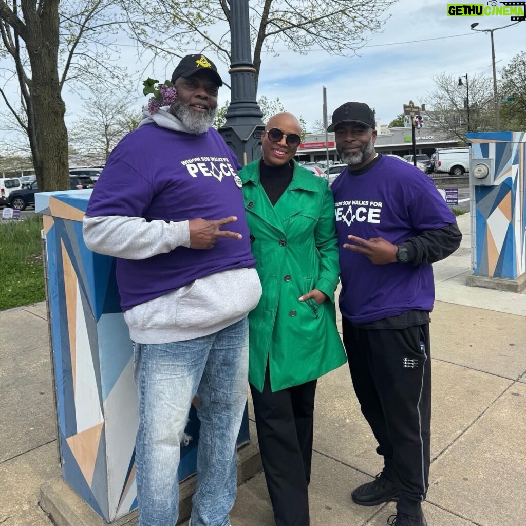 Ayanna Pressley Instagram - Deeply grateful to join the 28th Annual #MothersDay Walk for Peace. TY @peaceinstitute for continuing to hold space for mothers impacted by the public health crisis of gun violence. We’ll never stop fighting for meaningful violence prevention legislation and trauma-informed care.