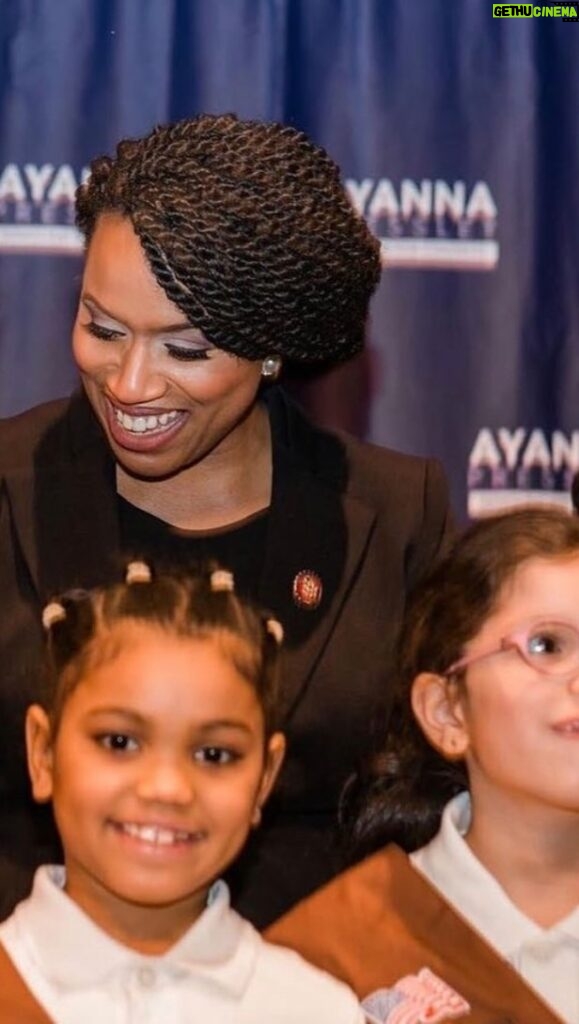 Ayanna Pressley Instagram - Five years ago today, we took an oath in community at @seeroxburycc. Together, we pledged to be bold. To govern in partnership and bring those closest to the pain to the halls of power. To inform joy. To challenge apathy and cynicism, and show up for those around us. And more. These words and our commitment to them remain just as powerful today as they were then. I’m so proud of all that we’ve accomplished together, and I look forward to continuing our partnership to build a more just and equitable MA-7th and world.