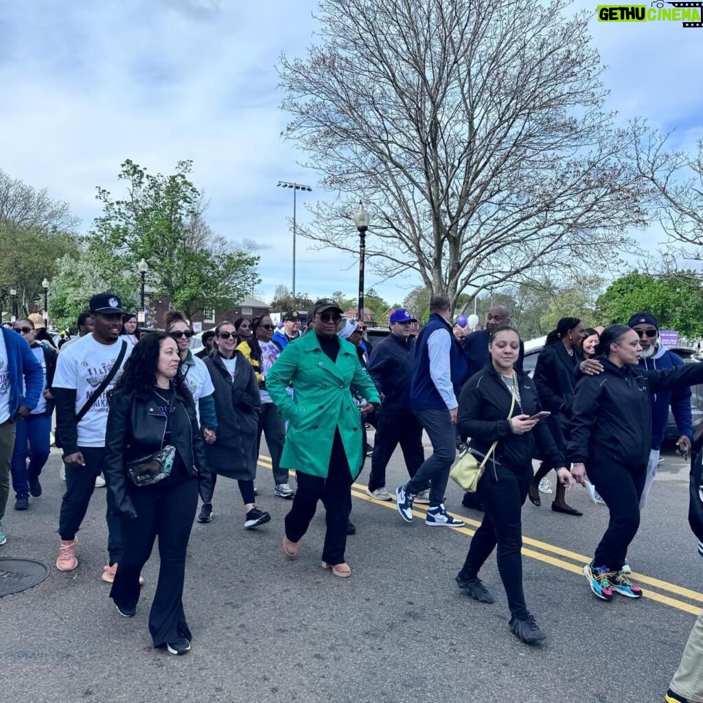 Ayanna Pressley Instagram - Deeply grateful to join the 28th Annual #MothersDay Walk for Peace. TY @peaceinstitute for continuing to hold space for mothers impacted by the public health crisis of gun violence. We’ll never stop fighting for meaningful violence prevention legislation and trauma-informed care.