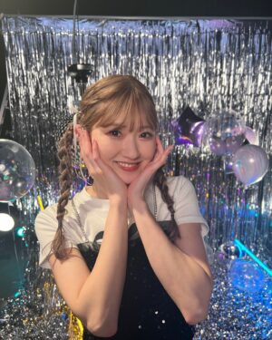 Ayano Kawamura Instagram - new single発売日です！

美々たる一撃
うさわのナルシー
THANK YOU,HELLO GOOD BYE

ぜひCDゲットして聴いてください🪩⟡.·

#ANGERME#アンジュルム#川村文乃