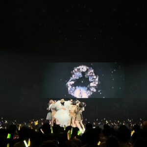 Ayano Kawamura Instagram - 2024.6.19 横浜アリーナ

ANGERME CONCERT 2024 SECRET SECRET 佐々木莉佳子 FINAL
「愛情の世界へ、君もおいでよ」

#ANGERMEと愛情の世界🌻
ありがとうございました！！！！！！！

#ANGERME#アンジュルム#川村文乃