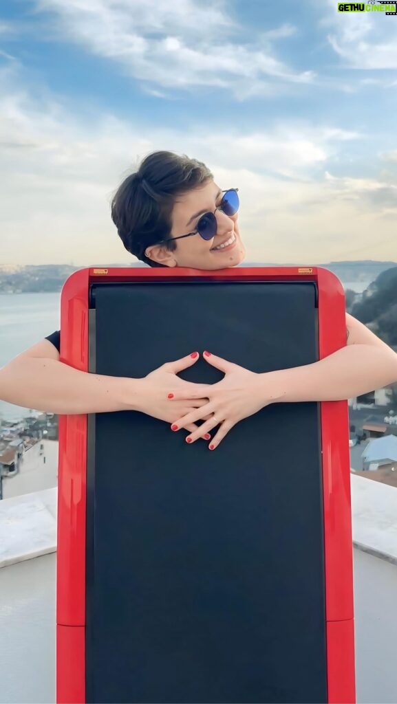 Aycan Koptur Instagram - En güzel Sevgililer Günü with WalkingPad C2 ❣️😍 . #işbirliği #walkingpad #walkingpadc2