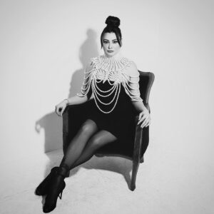 Ayçin İnci Instagram - Ayçin ve İnciler… 🤍🤍🤍🤍🤍🤍🤍🤍 🤍 Özel inci tasarım #pearlnecklace @perihandemirdelen Pr #styling @prfashionpr  #photography @yurtbayenes #shooting #management #manager @buketkahramantm @buketkahraman