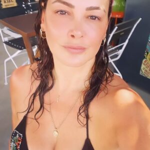 Ayçin İnci Instagram - Sırasıyla olanlardan derledim, topladım, dumpladım arkadaş… 🪬 #akyaka & #bodrum & #gümüşlük etc. #dump #dumplings #dumper 😂🤣 Bakmadan geçme, Seç Beğen Al 🥰😉😘 🧿 @ru.ceylan @sevdaayvrd ve cheers yapan güzel elleriyle @sinemayseli @tugceozr sizleri çok seviyorum ne güzel anılarımız oldu 🥰