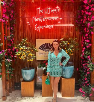 Ayçin İnci Instagram - My 60’s style…🤍👗 #letsenjoyautumn @hellodergisi
